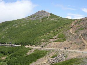 10/12 帰路に登った雄大な富士見岳