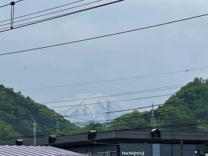 10/12 田野倉駅より遠くに富士山が～見えた