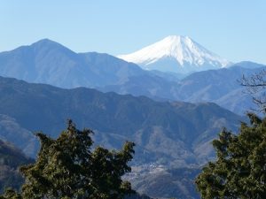 5/9 後ろにきれいな富士山が