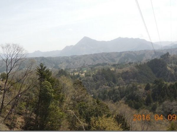 5/7 遠くに秩父の名峰武甲山が望めます