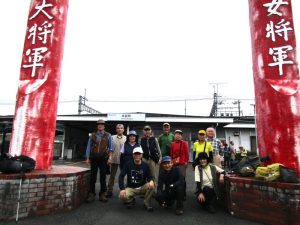 1/12 高麗駅の将軍標(チャンスン=魔除け)前にて