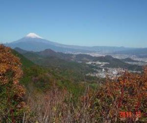 11/30 城山頂上からの富士山展望 さすがに富士のすそ野は広く美しい！