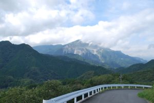 「武甲山」が見えてくる