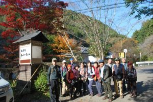 9/9「うかい鳥山」の看板前で