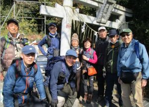 2/12  三浦富士への登山口にて