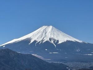 8/10 山頂から見た富士山