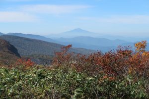 10/11 鳥海山遠望